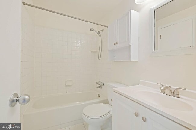 Building Photo - 1808 Hammond Ct