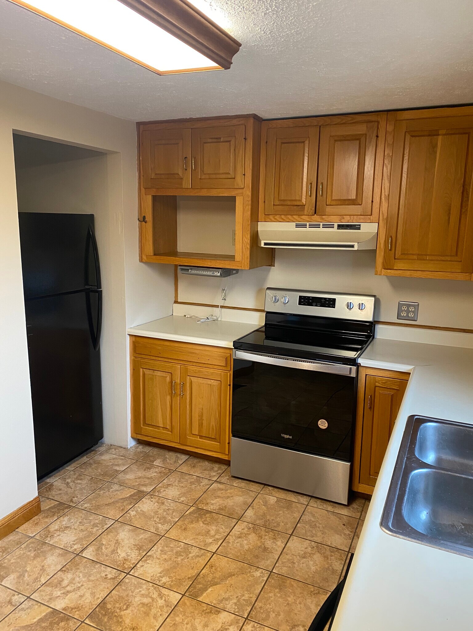 Building Photo - 215 Canfield St