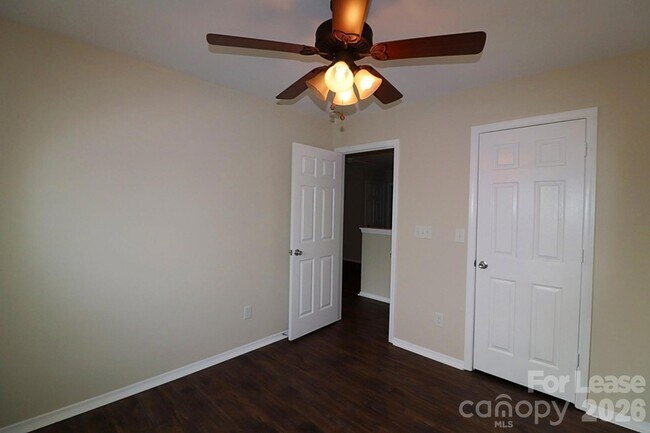 Building Photo - 13011 Lake Erie Ln