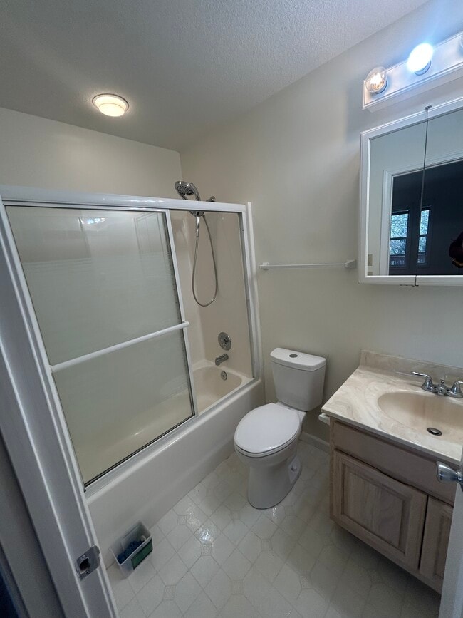 Building Photo - 140 Randolph St