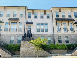 Building Photo - 2480 Scarlet Maple Alley