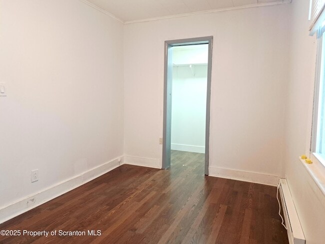 Building Photo - 625 Rosen Ct