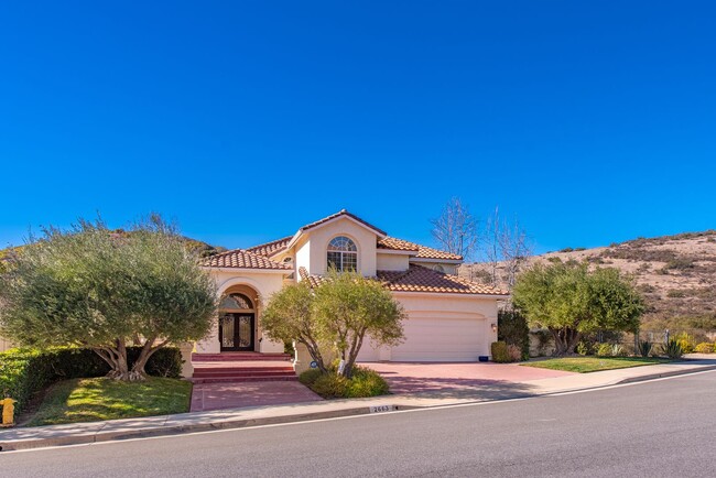 Primary Photo - Luxury Living in this Stunning Pool Home!