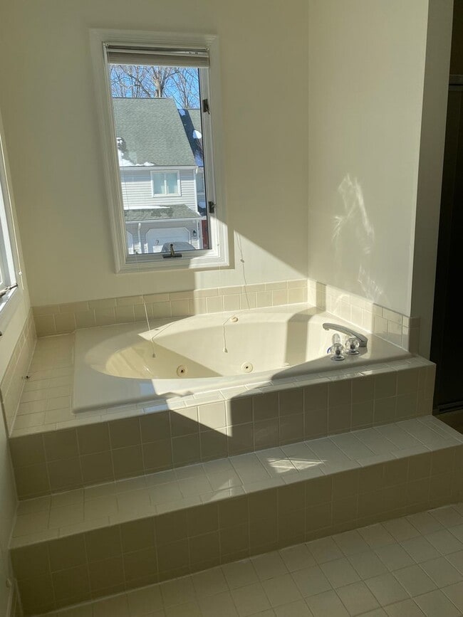 Building Photo - House for Rent in Kennett Square