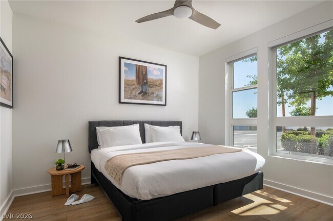 Building Photo - 11055 S Las Vegas Blvd