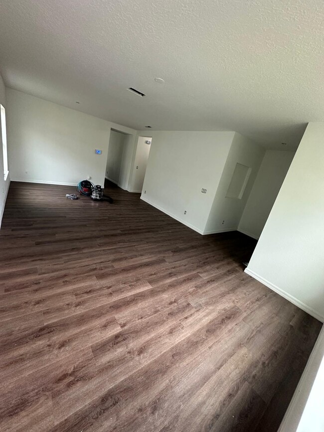 Building Photo - 275 Williamson Dr