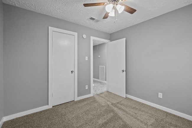 Building Photo - 8122 Swan Meadow Ln