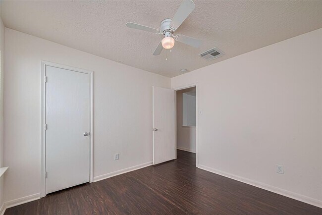 Building Photo - 3514 Garrison Run Dr