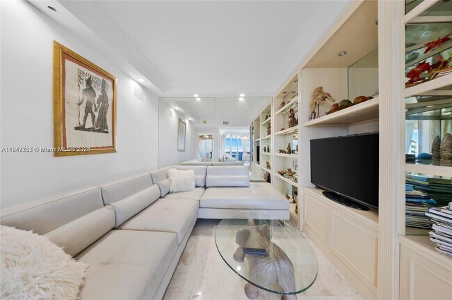 Building Photo - 3200 N Ocean Blvd