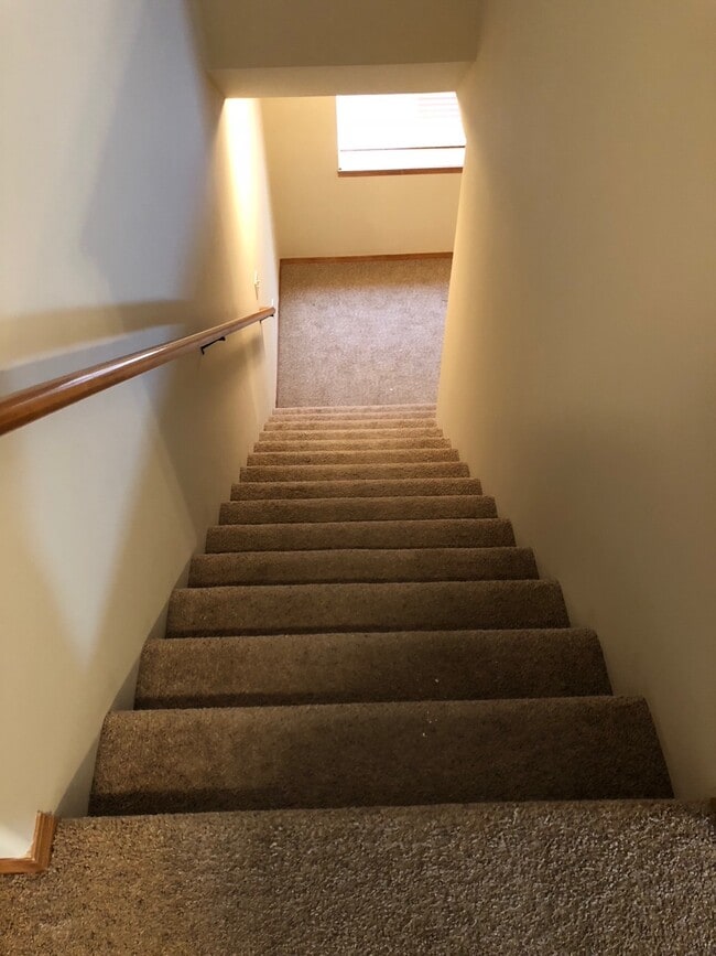 Building Photo - 2038 N Springbrook St