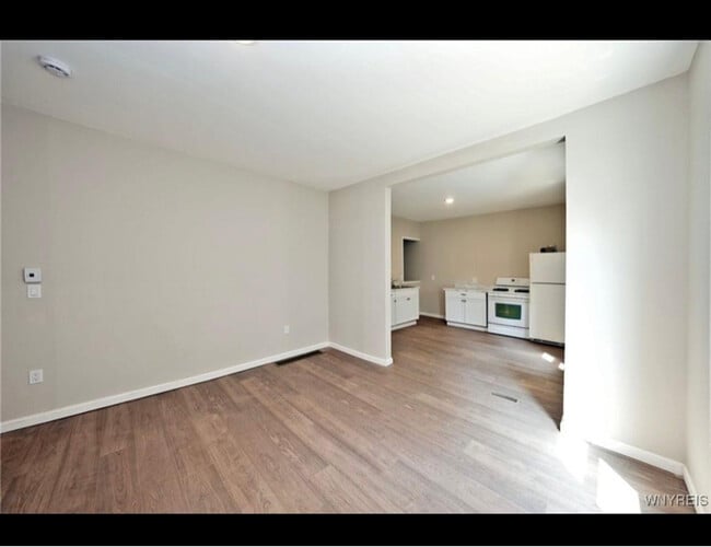 Building Photo - 275 Genesee St