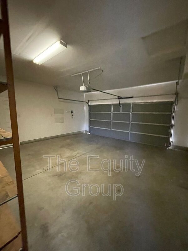 Building Photo - 3310 N Tilden Ct