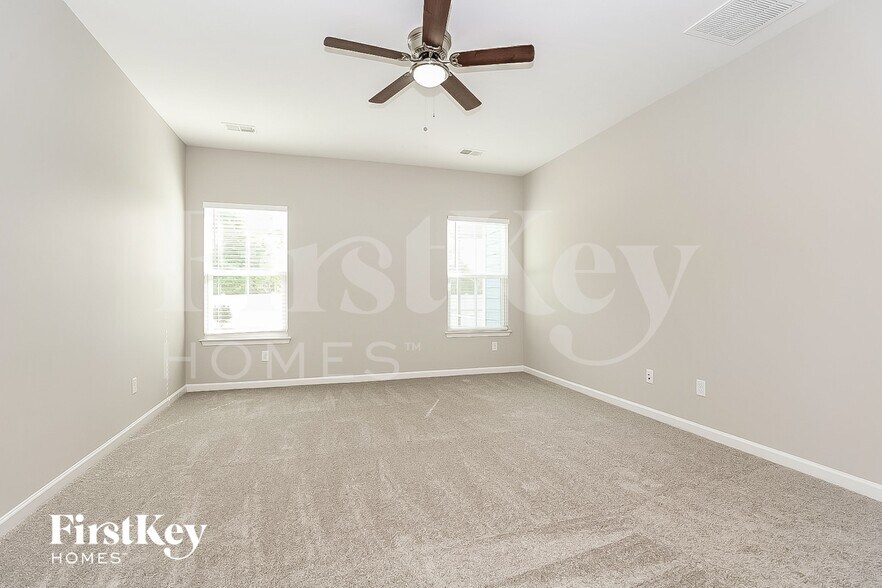 Building Photo - 2800 Goose Creek Ln