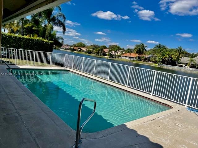 Building Photo - 10601 NW 18th Ct