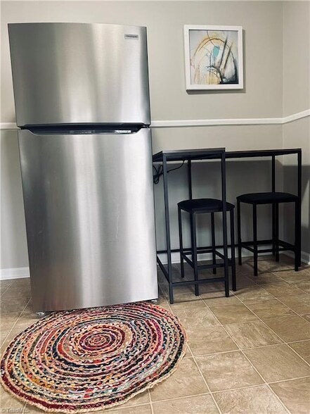 Building Photo - 918 Harris St