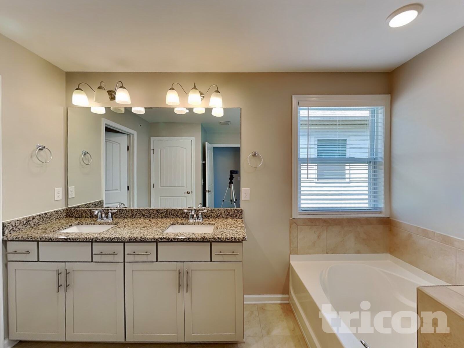 Building Photo - 319 Imperial Ct