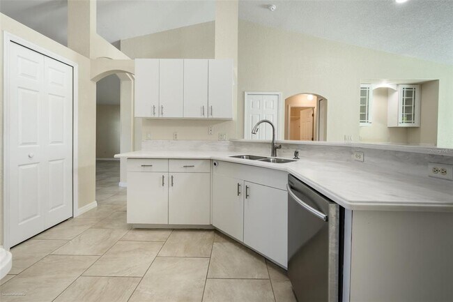 Building Photo - 311 Goiana St