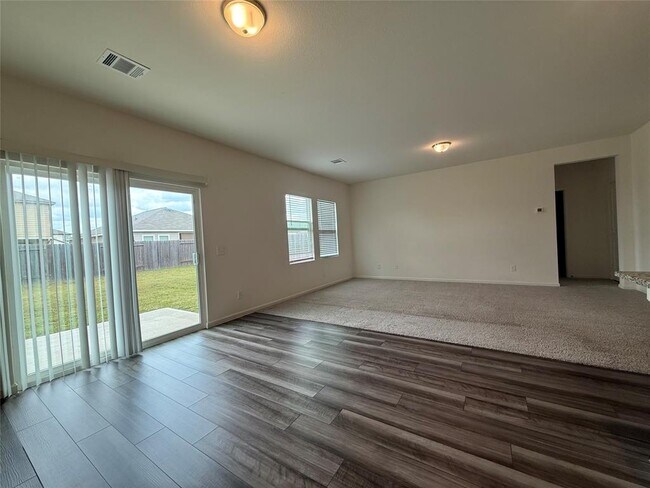 Building Photo - 1049 Water Oak Ln