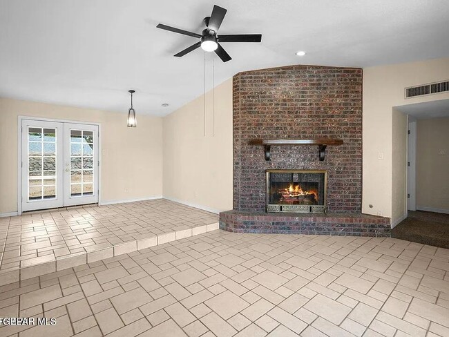 Building Photo - 11301 Tom Ulozas Dr