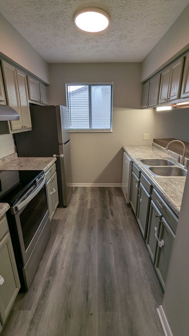 Building Photo - MN Cedar Village (801)