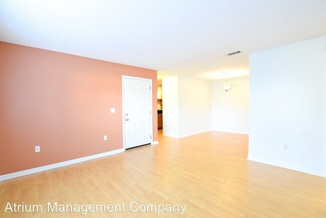 Building Photo - 2 Bed 2 Bath Apartment In the HEART OF THE...