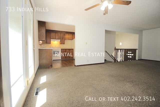 Building Photo - 733 Indian Hills Dr