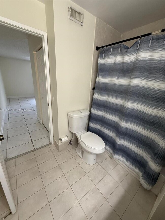 Building Photo - 1190 NW 124th Ave