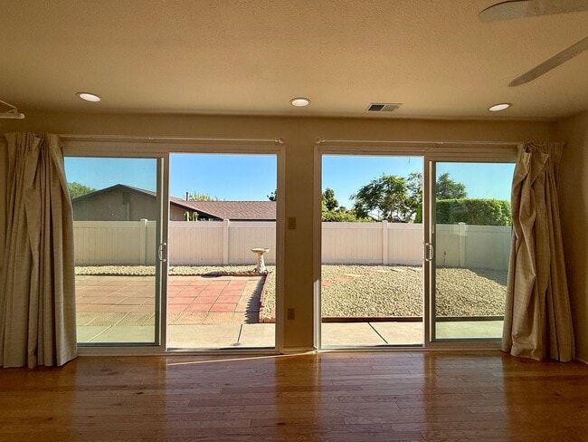 Building Photo - Charming 2 Bedroom in Oceanside 55+ Community