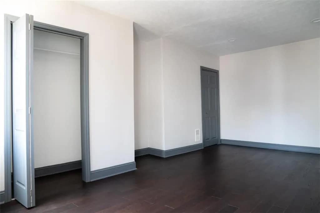 Secondary bedroom - 1120 Brabec St