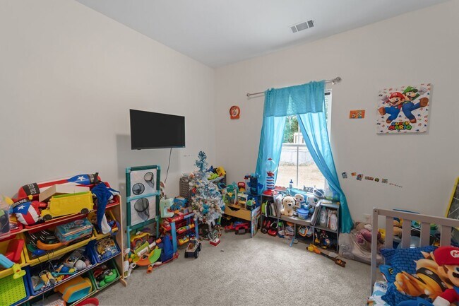 Building Photo - Comfort & Style Meet in This Beautiful 4 Bedroom Midway Home
