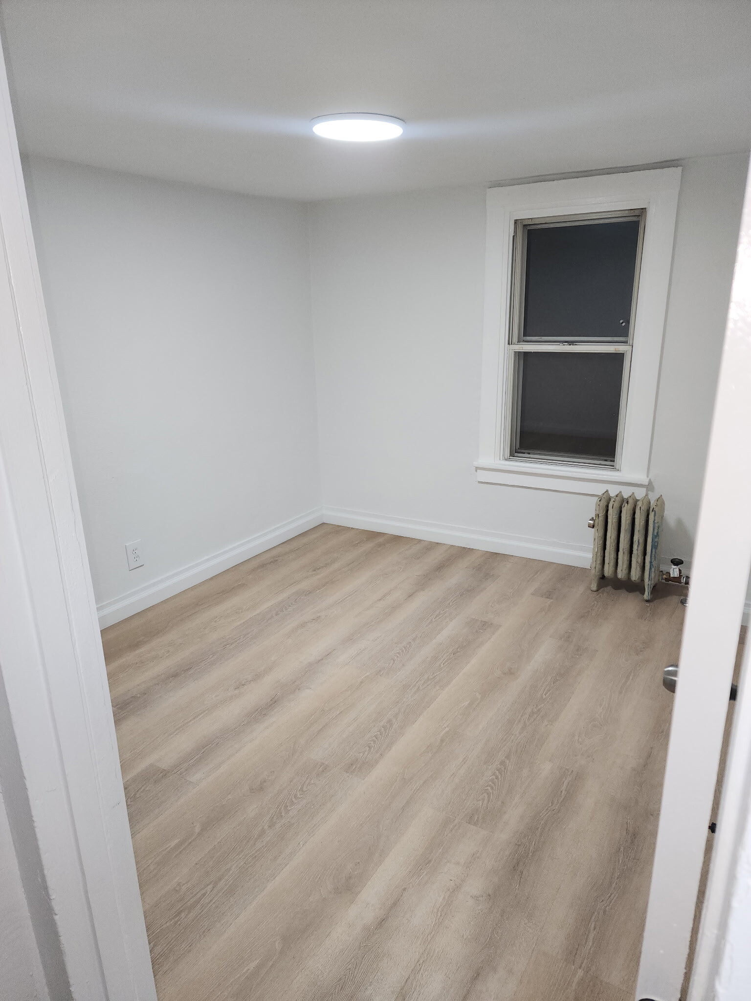 Building Photo - 606 Walnut St