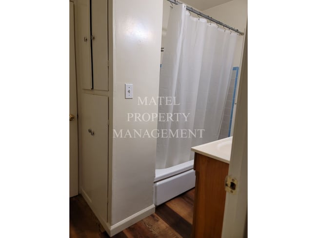 Building Photo - No Deposit