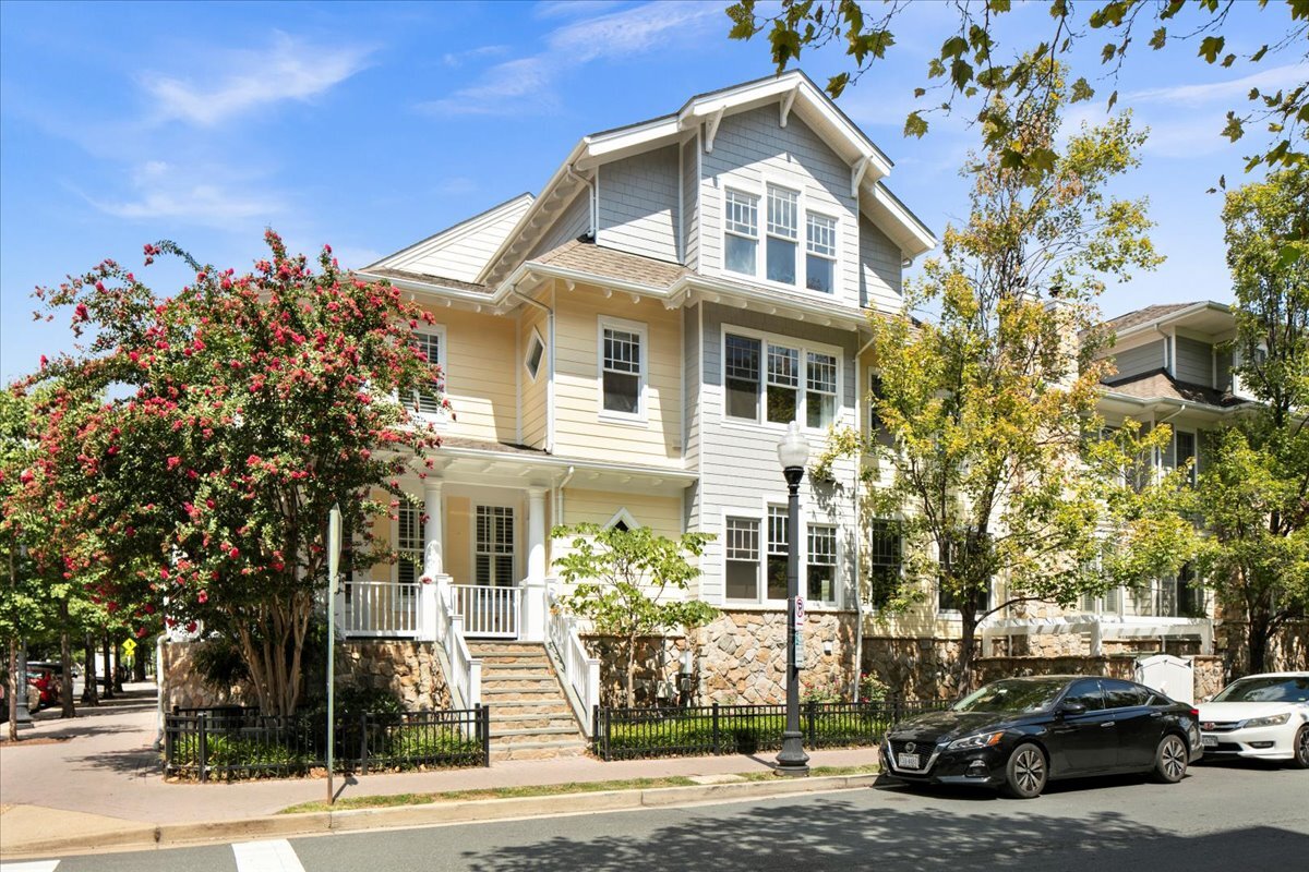 Building Photo - 2863 11th St N