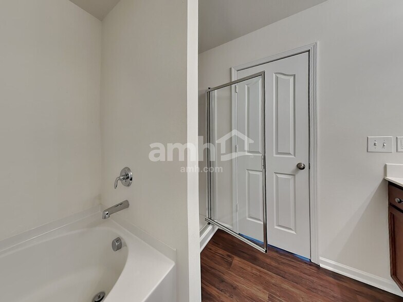 Building Photo - 4875 Old Towne Village Cir