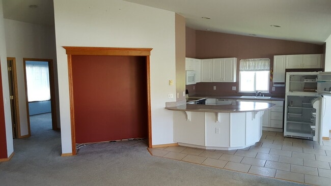 Building Photo - 2+ bed, 2 bath home in Sun Meadows, Sequim