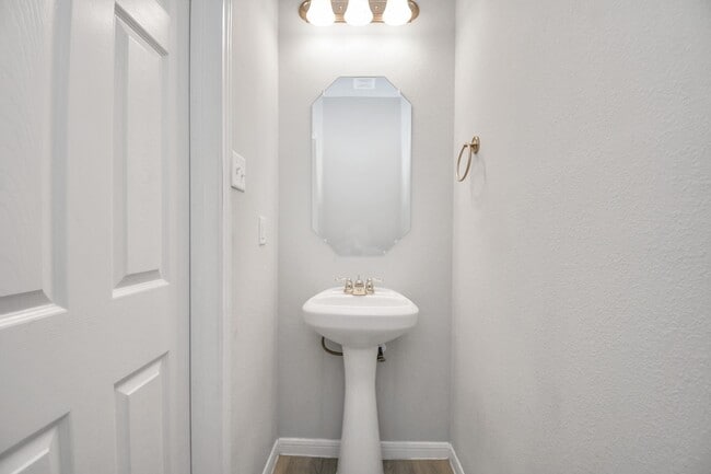 Building Photo - 13426 Merryville Harrogate Ln