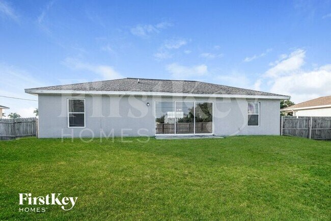 Building Photo - 4206 25th St SW