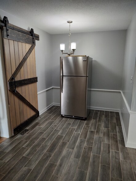 Building Photo - 113 Beale St