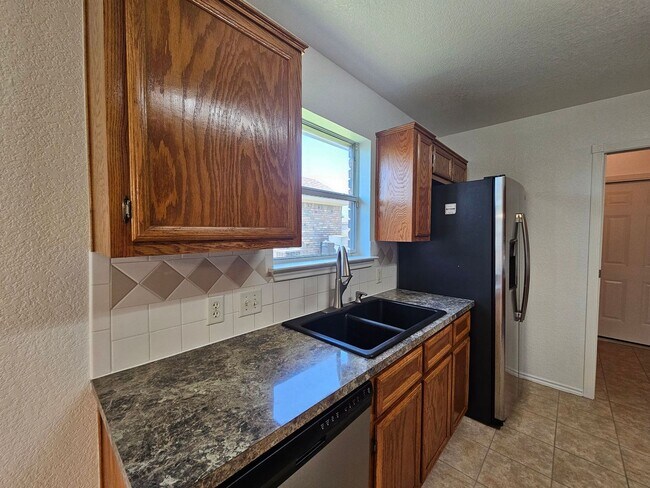 Building Photo - 3904 Frigate Dr