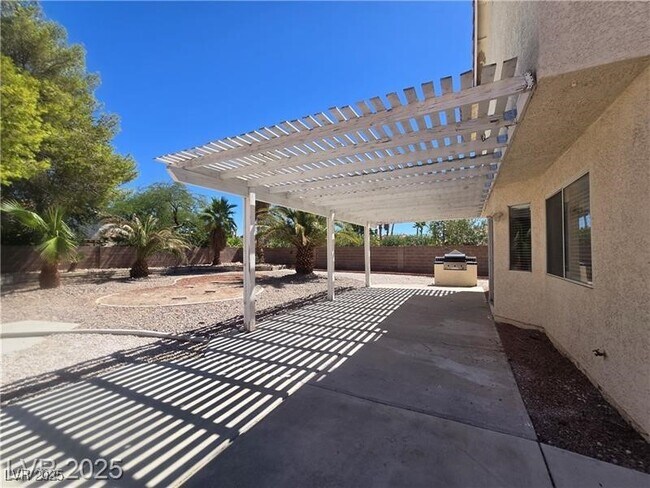 Building Photo - 272 Cordero Dr