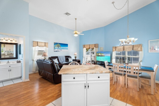 Building Photo - 1142 Nettles Blvd