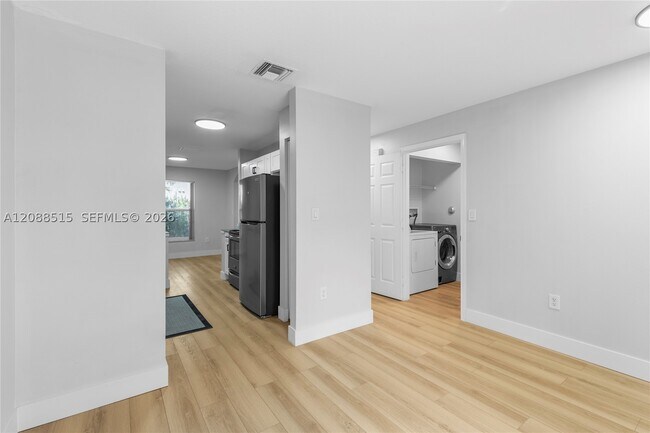Building Photo - 2256 NW 170th Ave