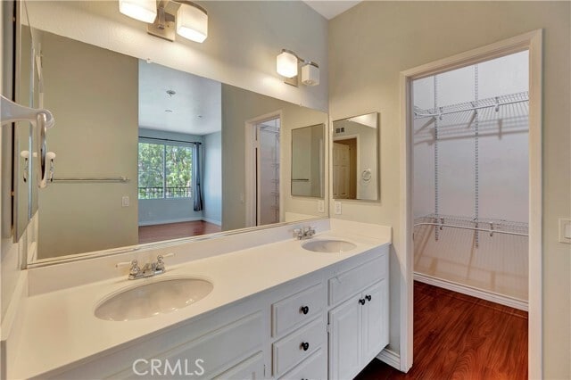 Building Photo - 1702 Crescent Oak