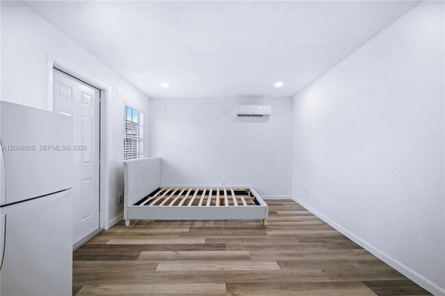Building Photo - 3750 SW 46th Ave