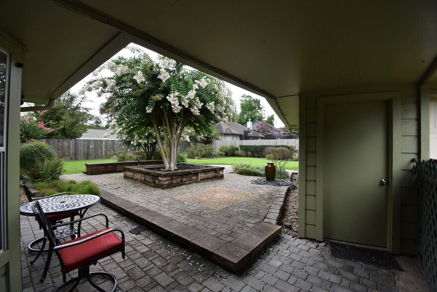 Building Photo - 7907 Aleta Dr