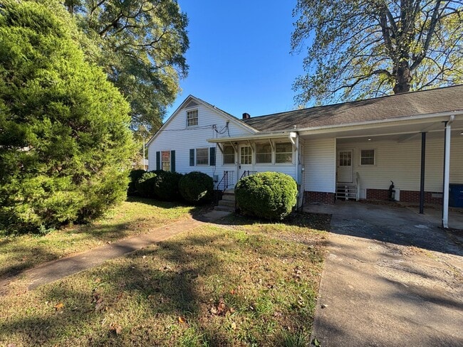 Building Photo - Statesville - 3BR/2BA + Carport