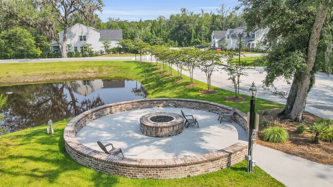 Building Photo - 116 Ainsdale Dr