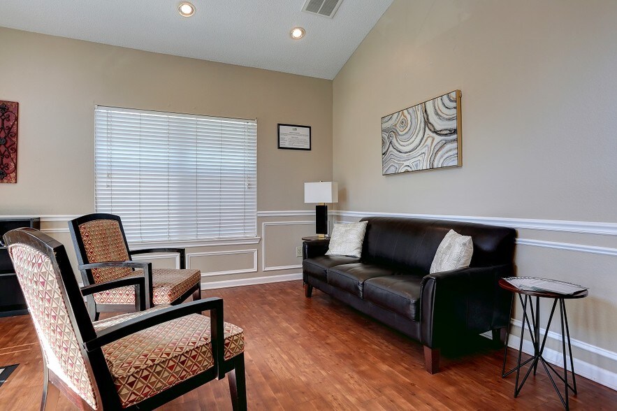 Terrace Park Apartments 3110 Elm Hill Pike Nashville TN 37214