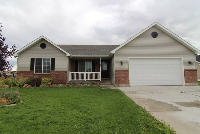 Primary Photo - Established Home with New Carpet and LVP!