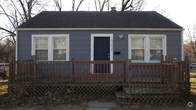 Building Photo - 3bedroom - 1 bath in Raytown